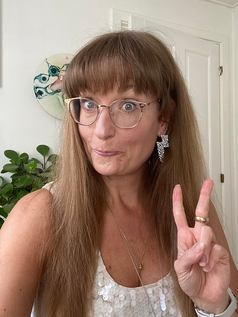 Spiritual Business Coach, Radical Love Rebel, Maria Saraphina